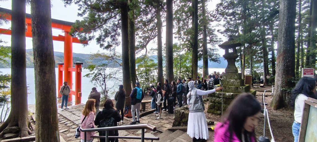 people queuing up to take an insta-worthy picture